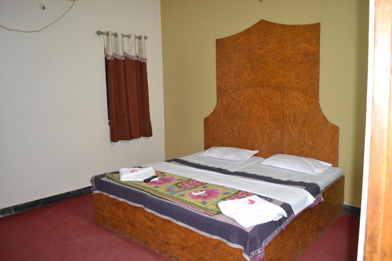Hotel Maurya Aurangābād Esterno foto